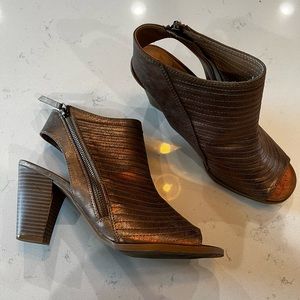 Metallic Rose Gold and Brown Ankle